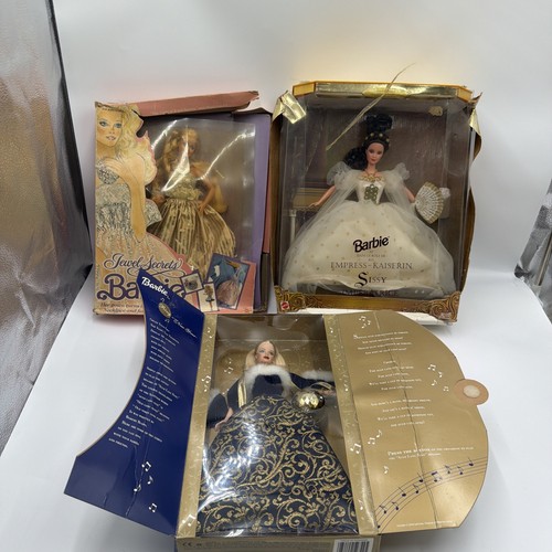 Barbies doll lot - barbies,